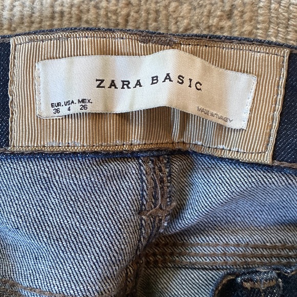 Zara straight leg Jean - Sz 4 - Picture 5 of 5